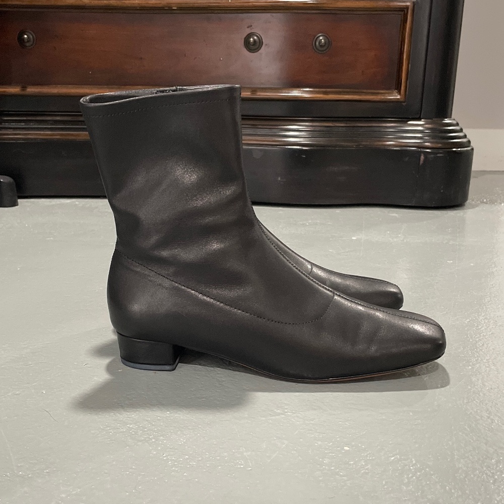 Dwarves black leather slim low heel lined ankle boots